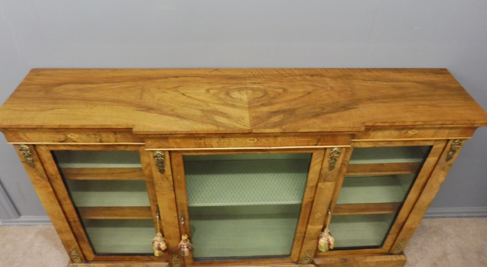 VICTORIAN WALNUT BREAKFRONT BOOKCASE View IV