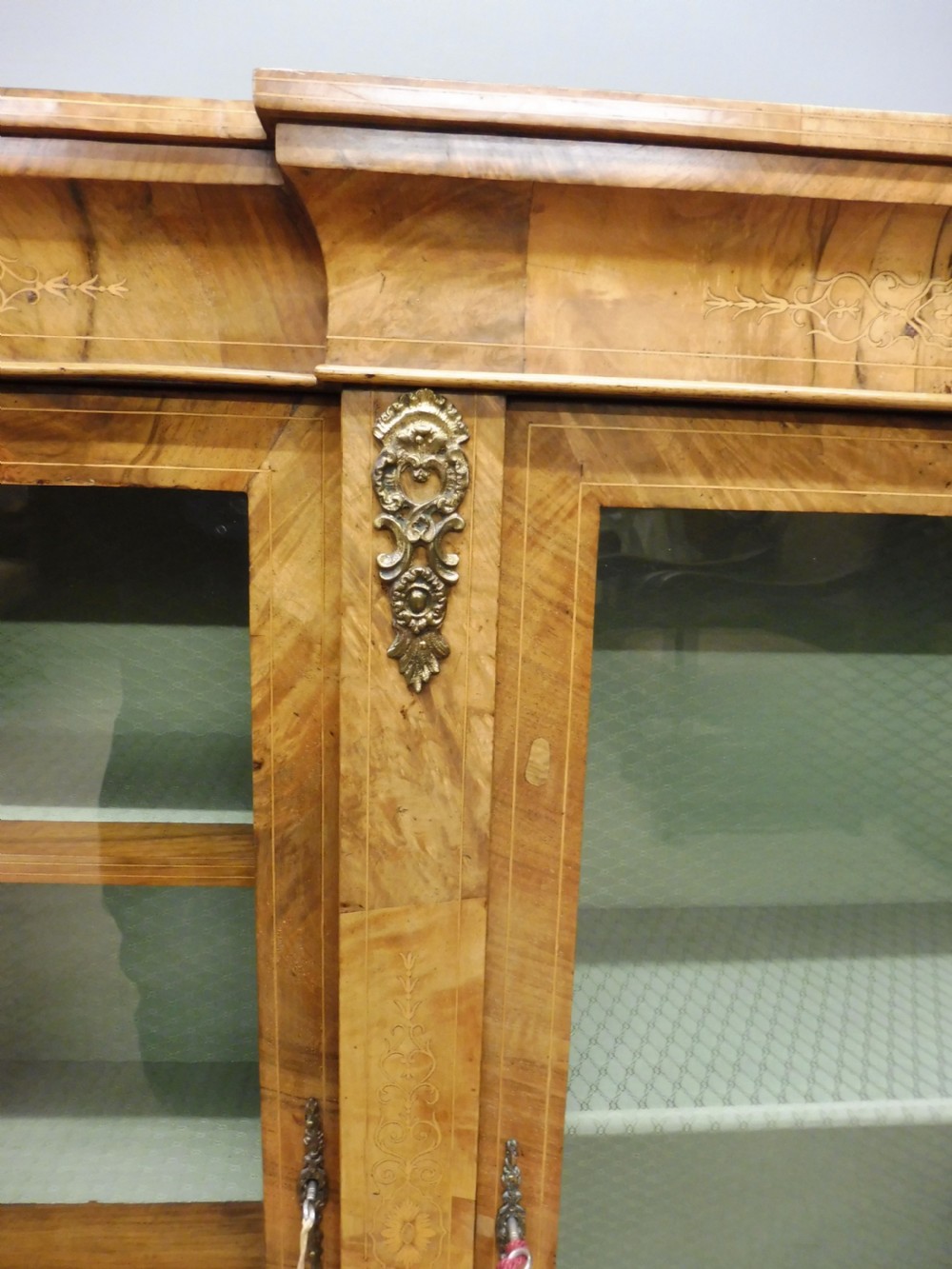 VICTORIAN WALNUT BREAKFRONT BOOKCASE View VIII