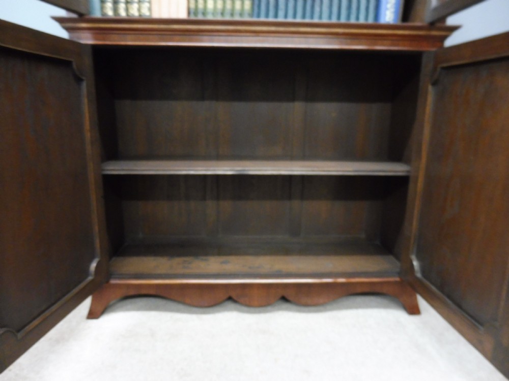 EDWARDIAN MAHOGANY BOOKCASE View VIII