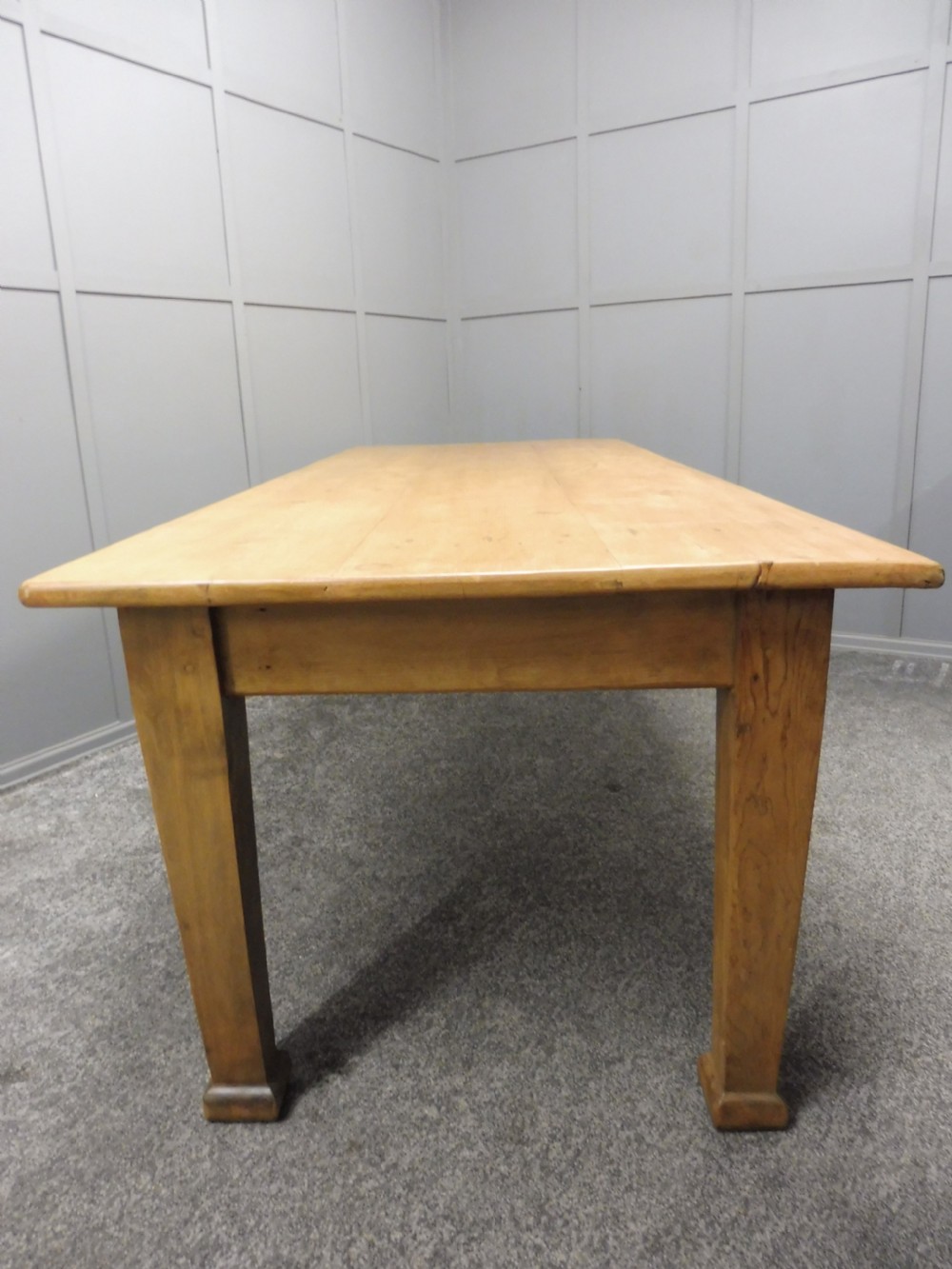 LARGE EDWARDIAN PINE FARMHOUSE TABLE View V