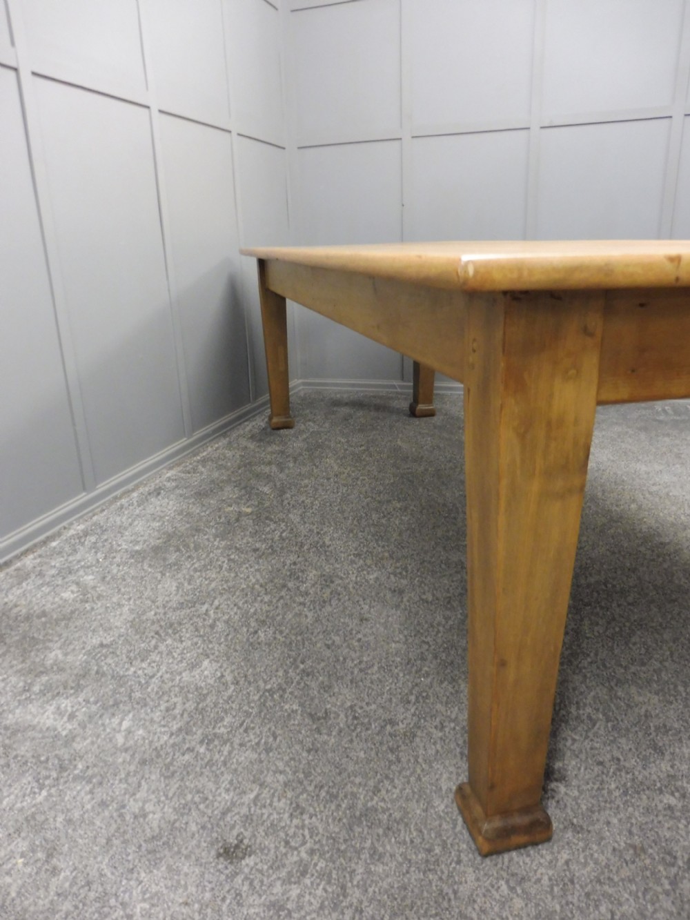 LARGE EDWARDIAN PINE FARMHOUSE TABLE View VI