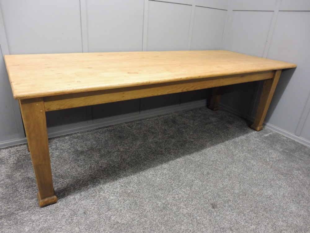 LARGE EDWARDIAN PINE FARMHOUSE TABLE View VIII