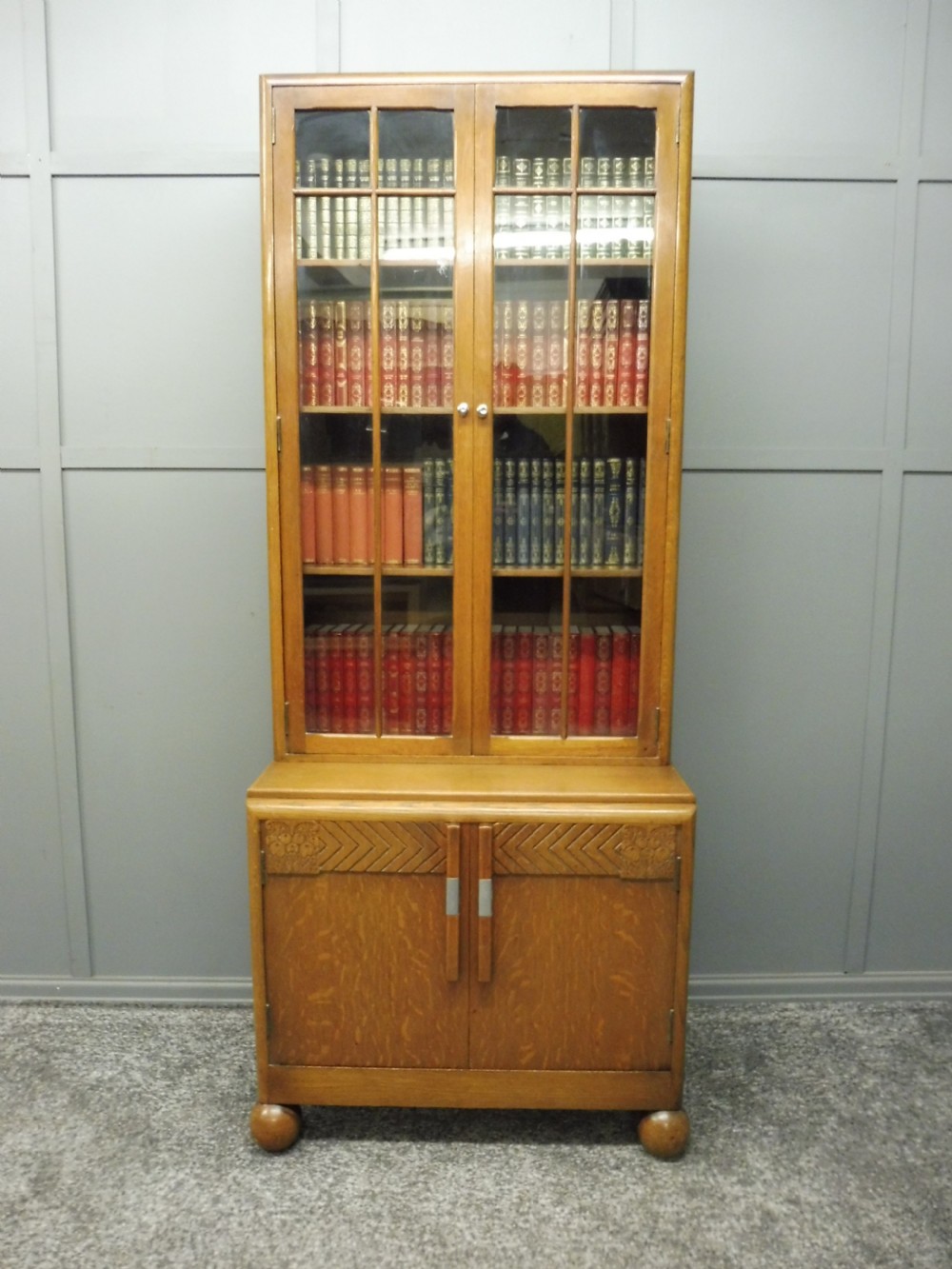 OAK ART DECO BOOKCASE CIRCA 1930 View II
