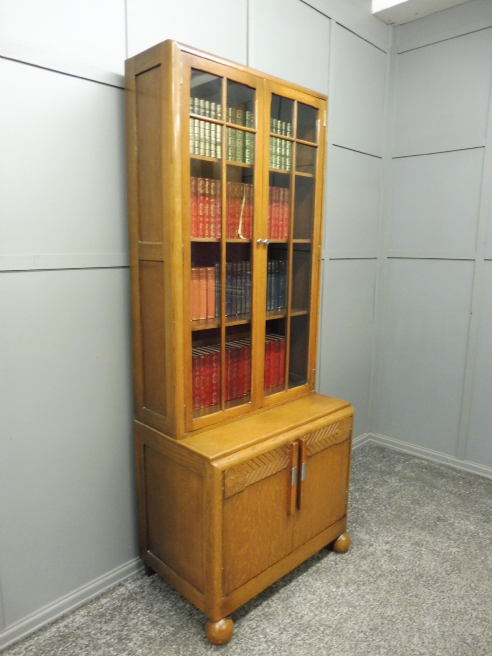OAK ART DECO BOOKCASE CIRCA 1930 View III
