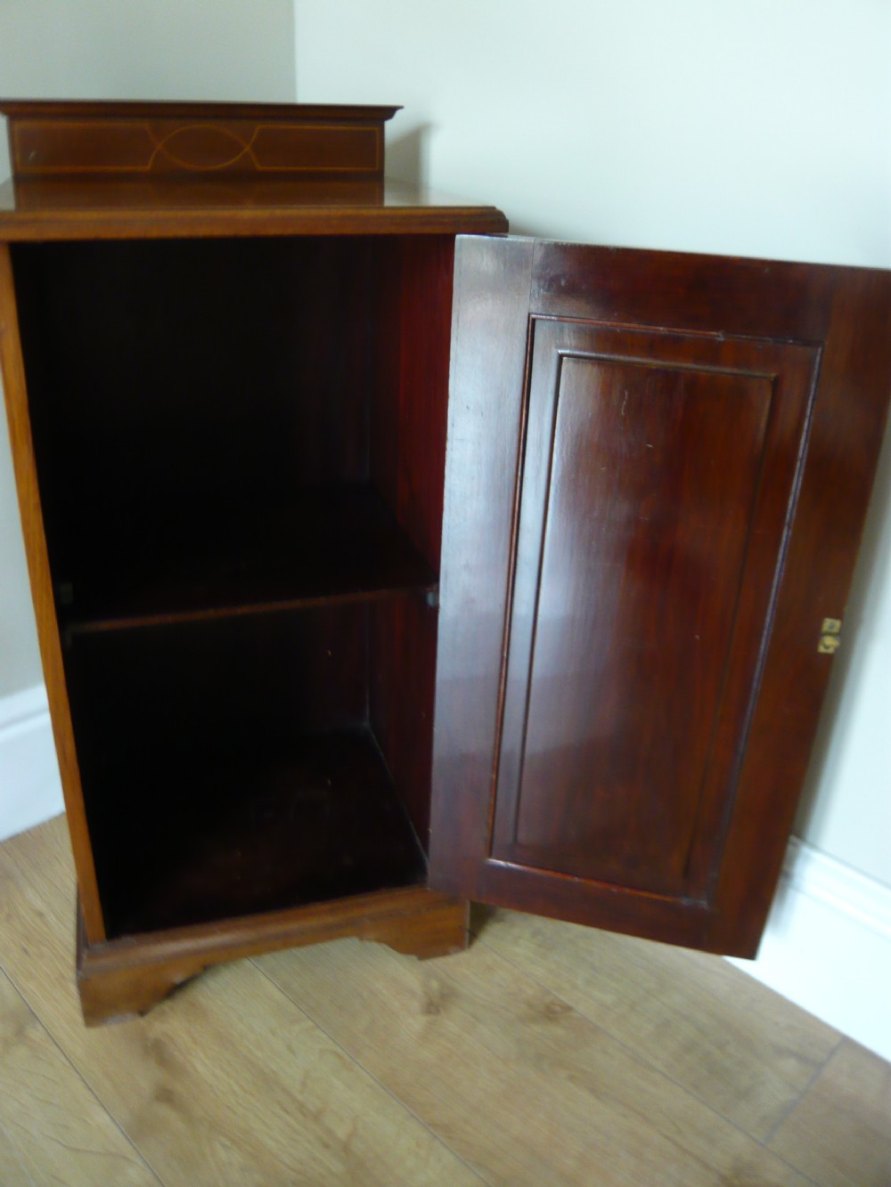 Edwardian Mahogany bedside cabinet  View VIII