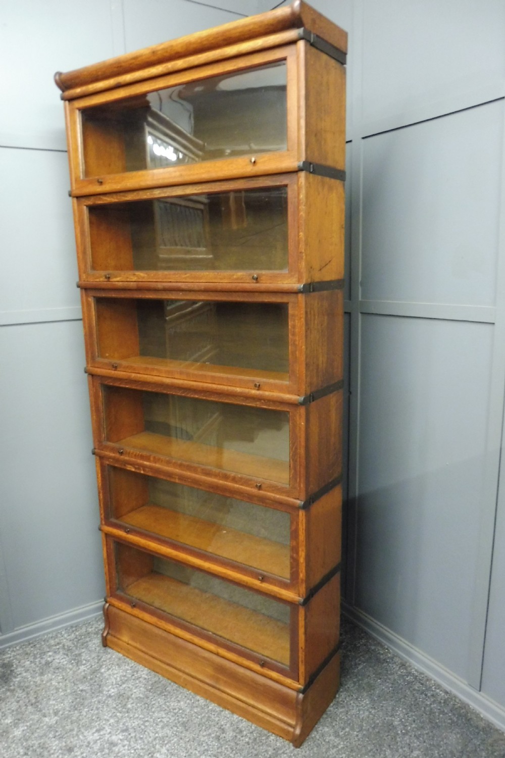 TALL OAK GLOBE WERNICKE LAWYERS BOOKCASE View II