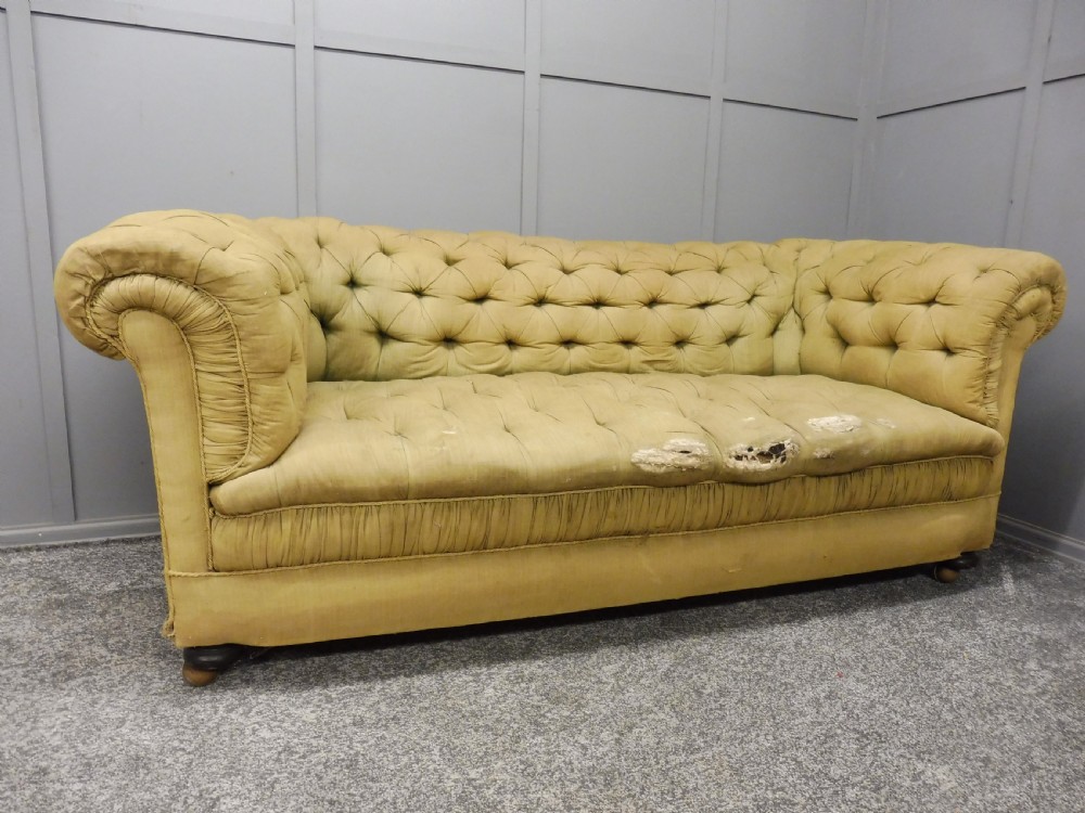VERY COMFORTABLE LATE VICTORIAN CHESTERFIELD SOFA View IX