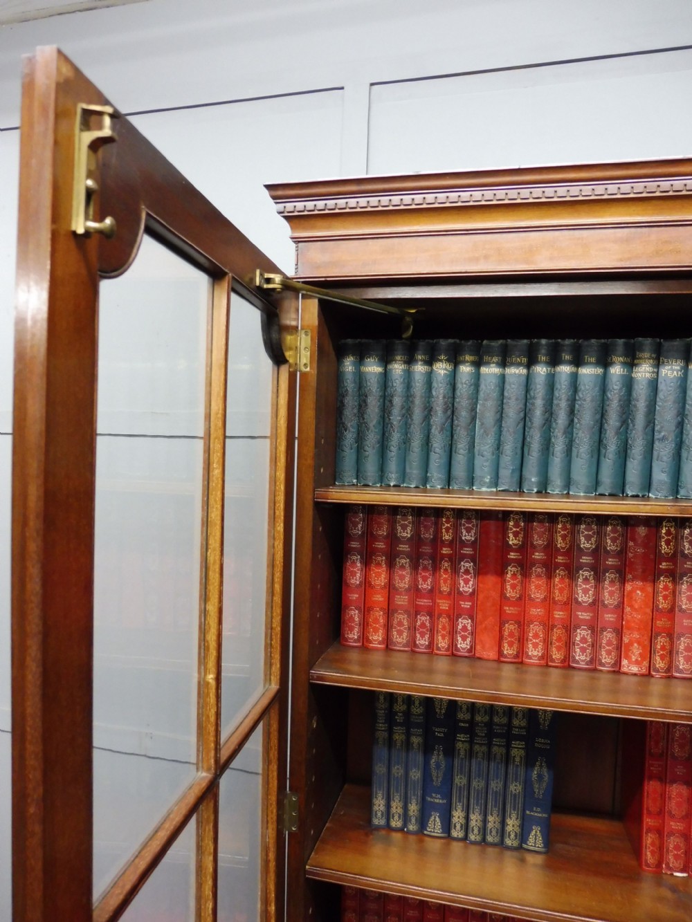 GOOD EDWARDIAN MAHOGANY TALL SLIM BOOKCASE View VIII