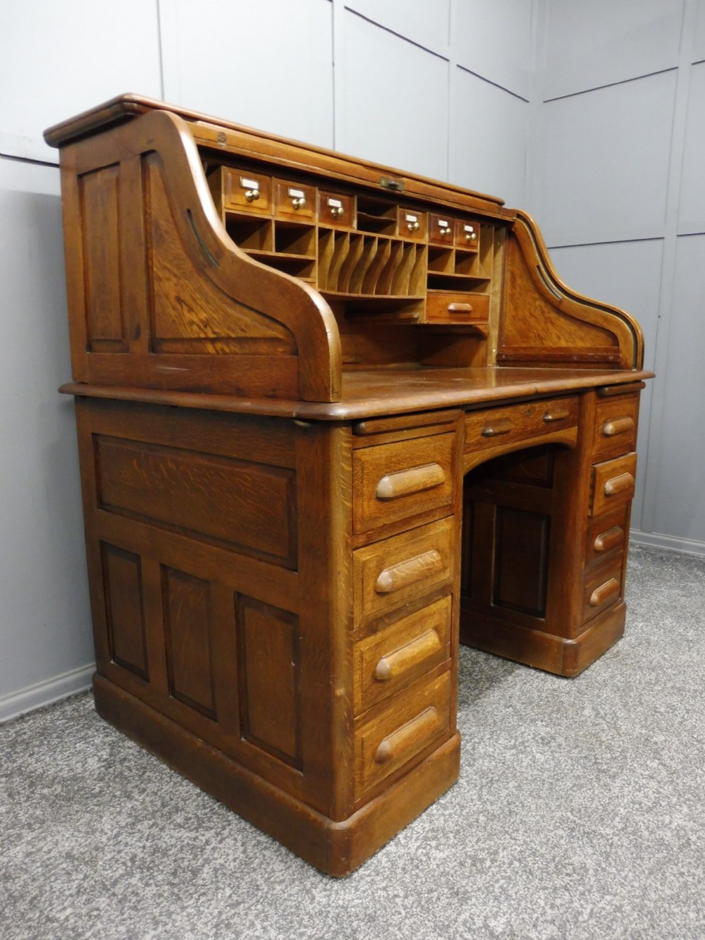 EDWARDIAN OAK ROLL TOP DESK View IV