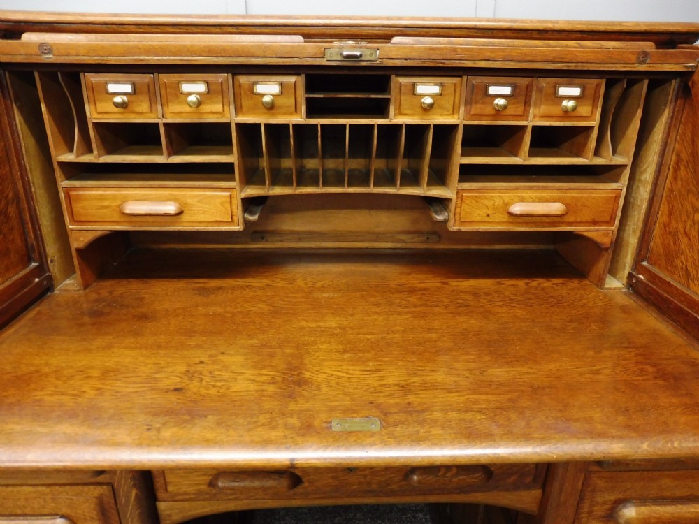 EDWARDIAN OAK ROLL TOP DESK View V