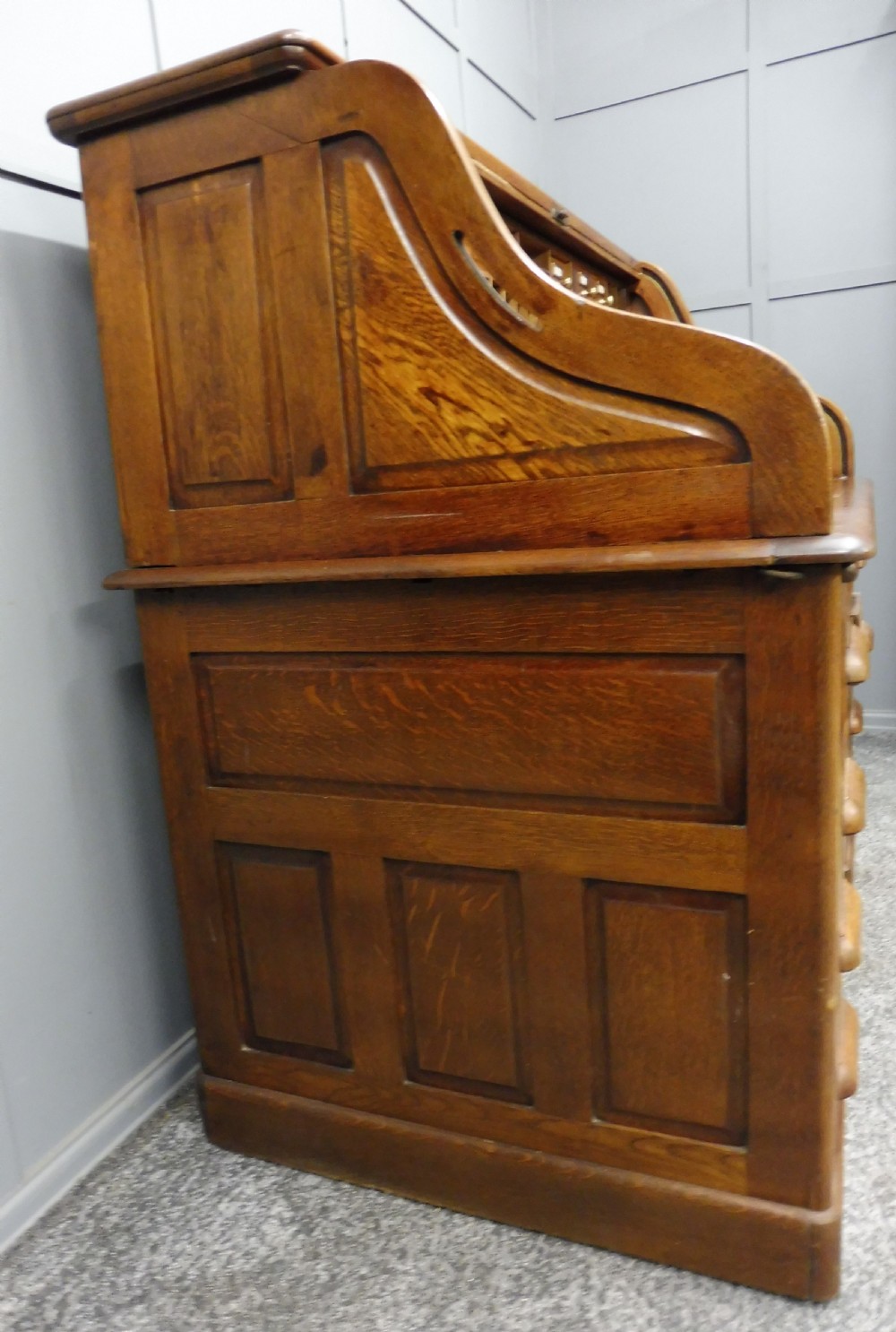 EDWARDIAN OAK ROLL TOP DESK View VII