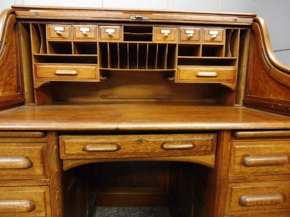 EDWARDIAN OAK ROLL TOP DESK View XII