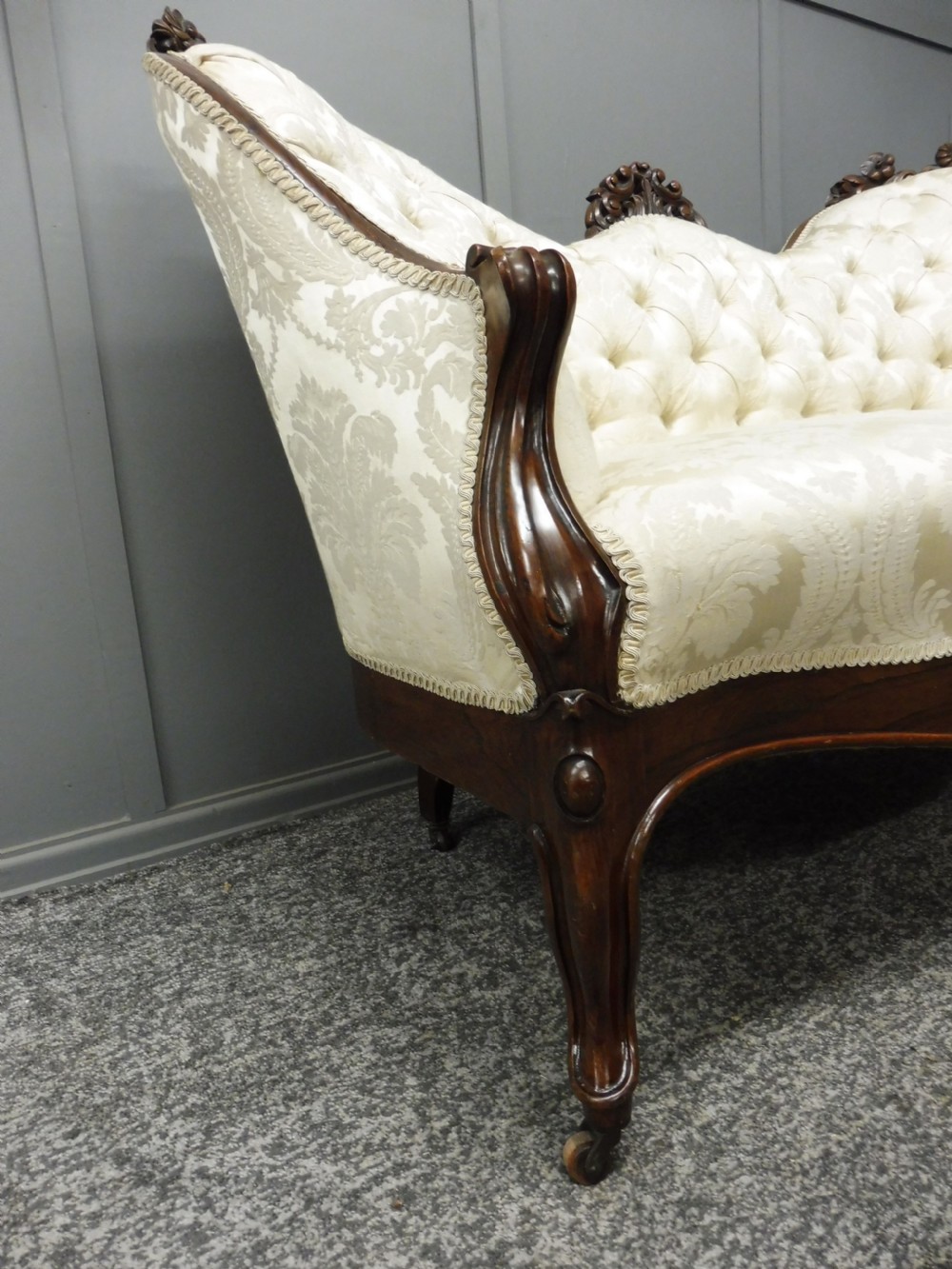 SMALL VICTORIAN ROSEWOOD SHOWFRAME SOFA   View VI