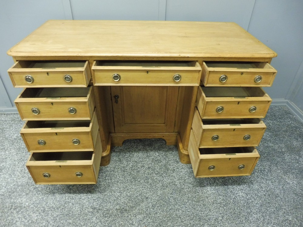 VICTORIAN PINE DESK View IX