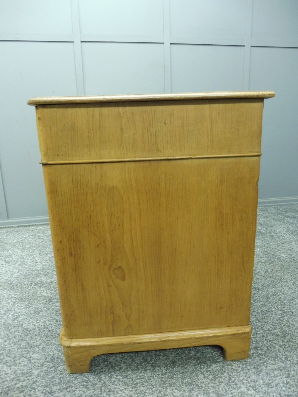 VICTORIAN PINE DESK View X