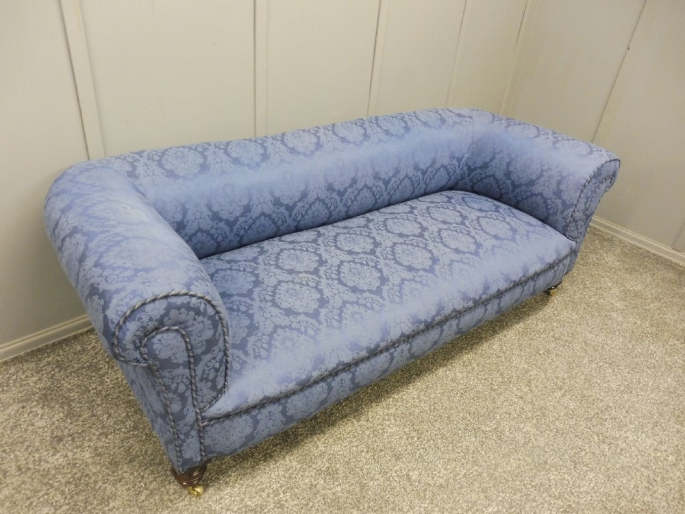 VICTORIAN CHESTERFIELD SOFA CIRCA 1880 View X