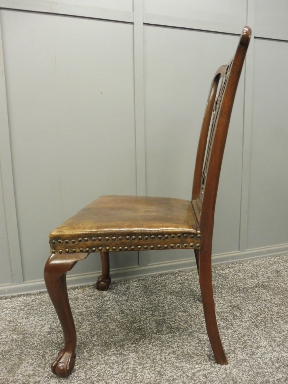 EDWARDIAN DINING TABLE AND 8 CHAIRS WITH BALL AND CLAW FEET CIRCA 1900 View XVIII
