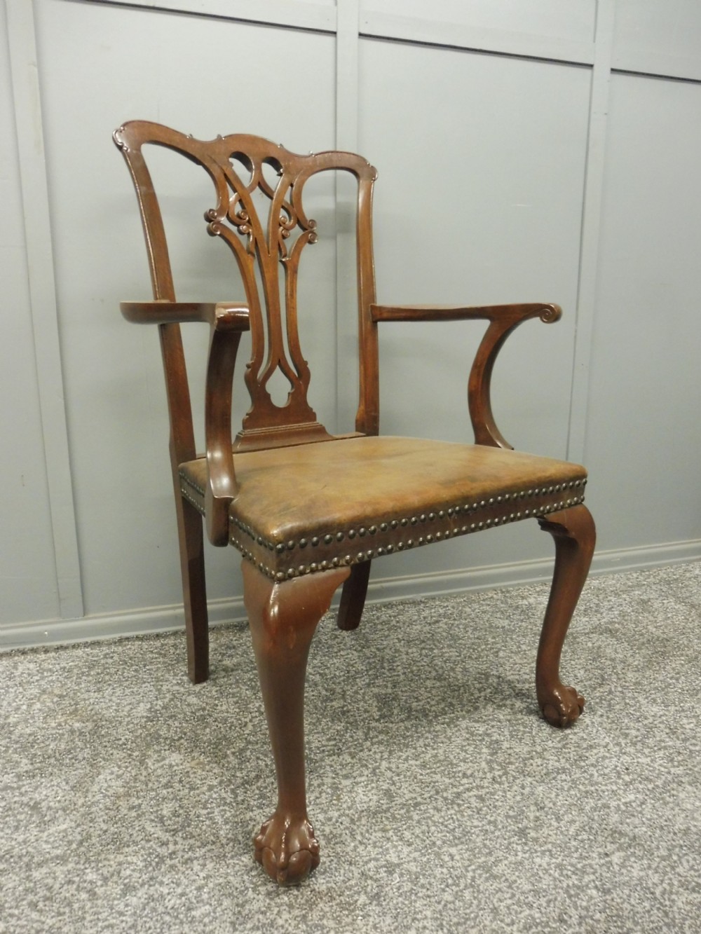 EDWARDIAN DINING TABLE AND 8 CHAIRS WITH BALL AND CLAW FEET CIRCA 1900 View XIX