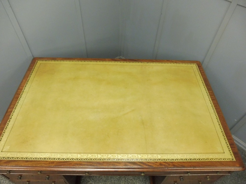 VICTORIAN MAHOGANY PARTNERS DESK View IV