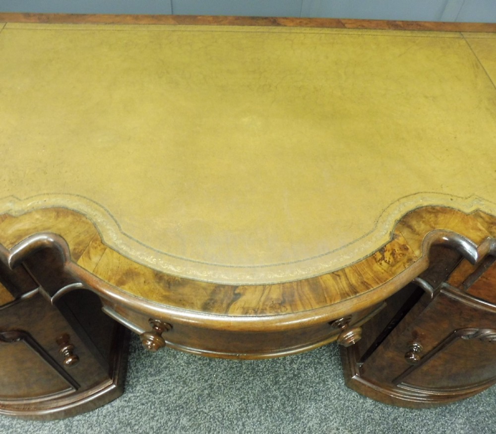 VICTORIAN BURR WALNUT SERPENTINE FRONTED PEDESTAL DESK View XVI