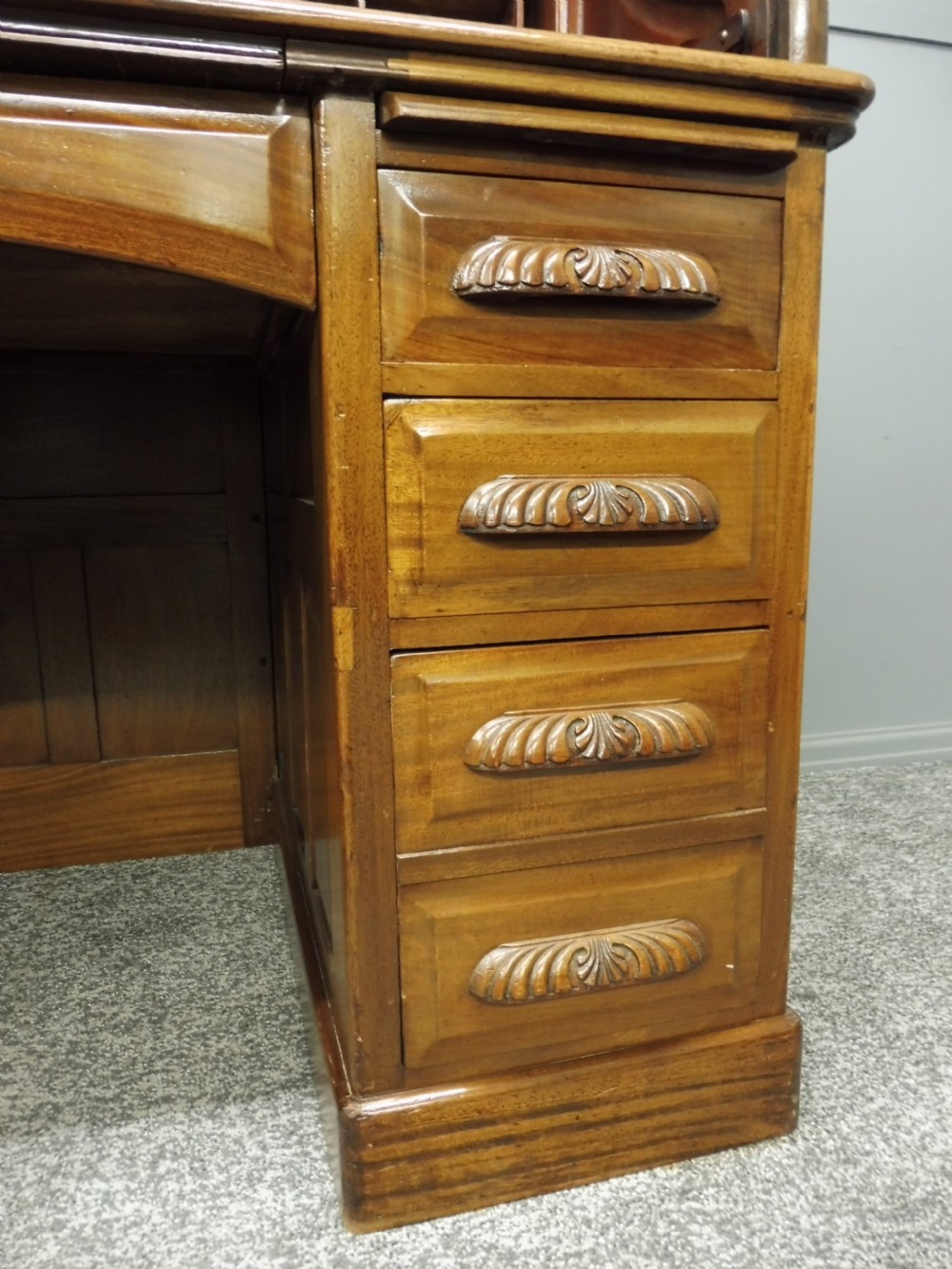EDWARDIAN MAHOGANY ROLL TOP DESK View VIII