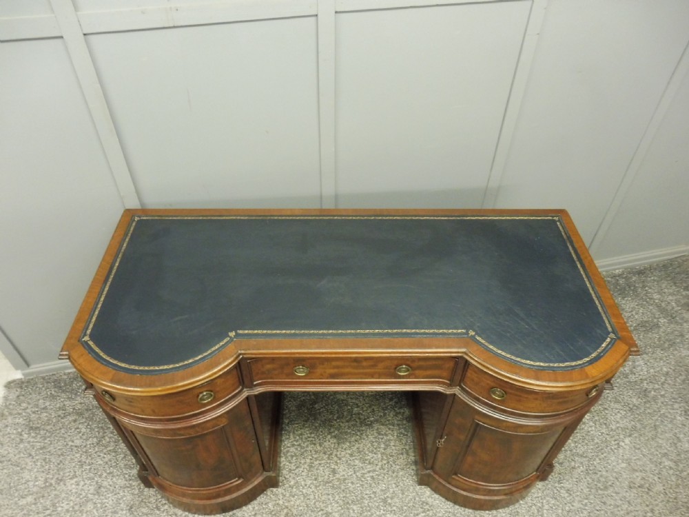 EDWARDIAN MAHOGANY DESK CIRCA 1900-1910 View IV