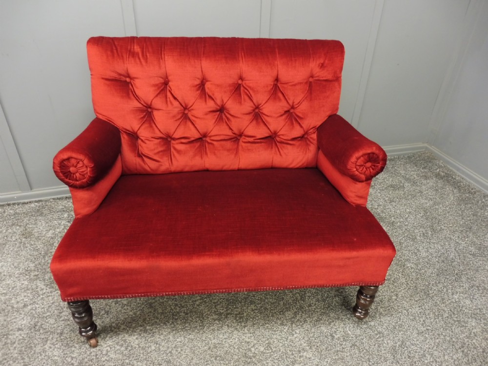 VERY CUTE SMALL VELVET VICTORIAN WINDOW OR BEDROOM SOFA View III
