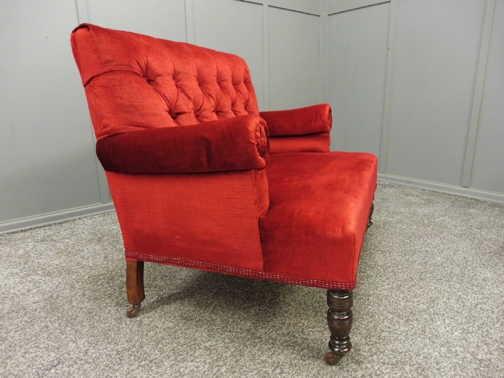 VERY CUTE SMALL VELVET VICTORIAN WINDOW OR BEDROOM SOFA View IV