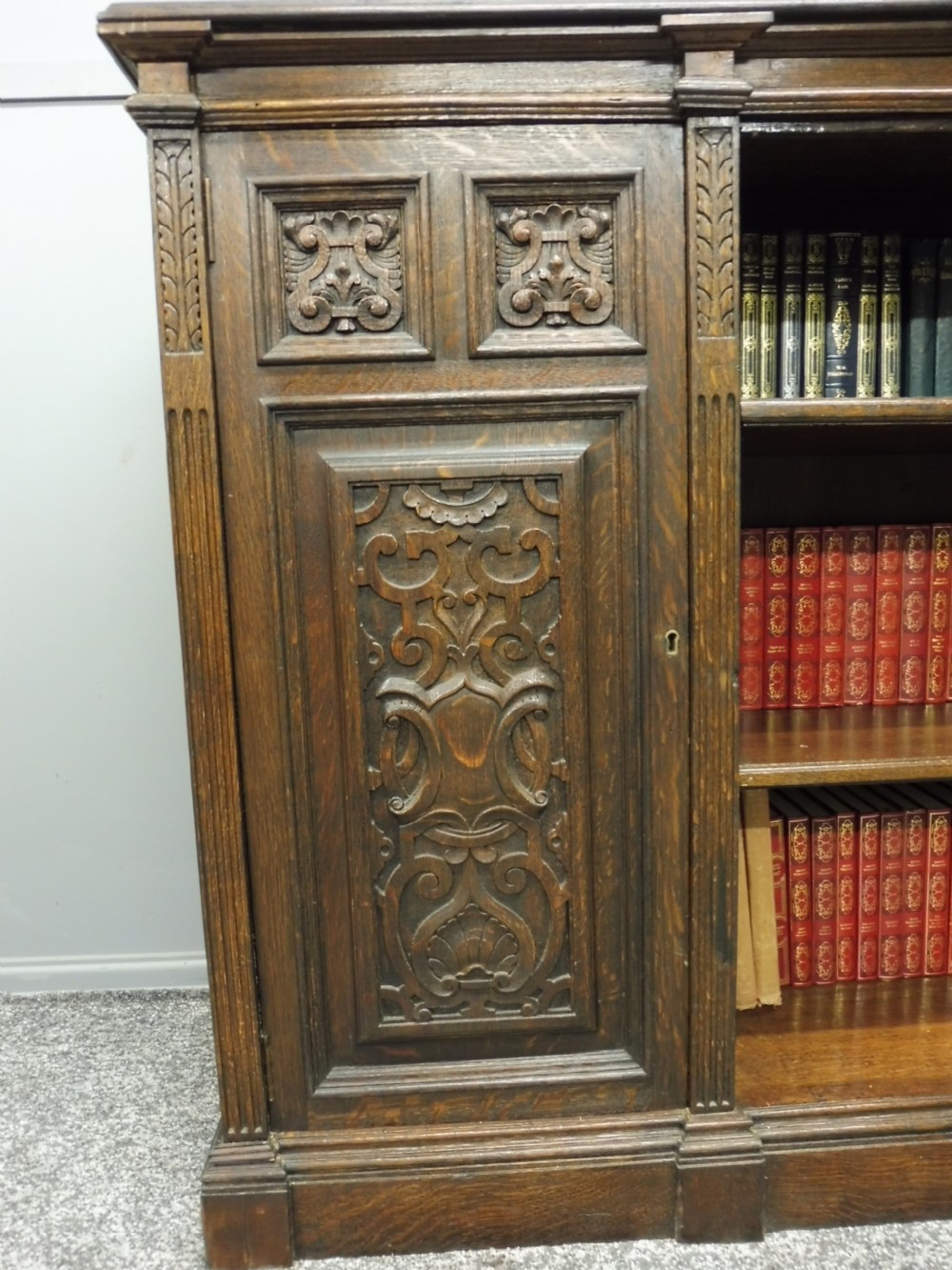 19TH CENTURY CARVED OAK BOOKCASE View VIII