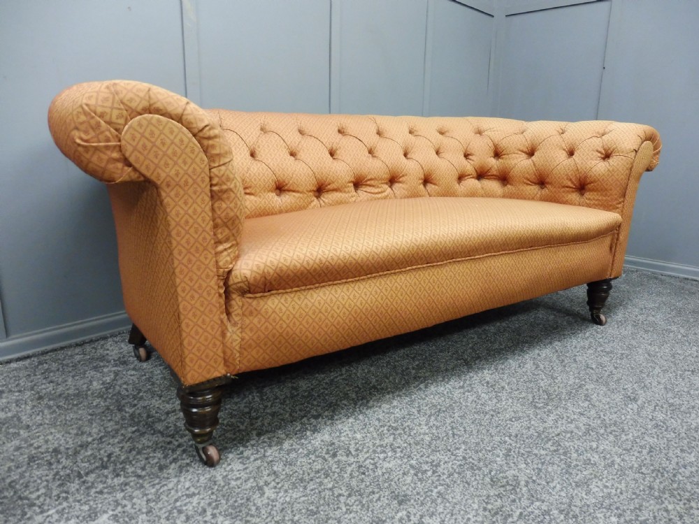 SMALL VICTORIAN CHESTERFIELD SOFA View II