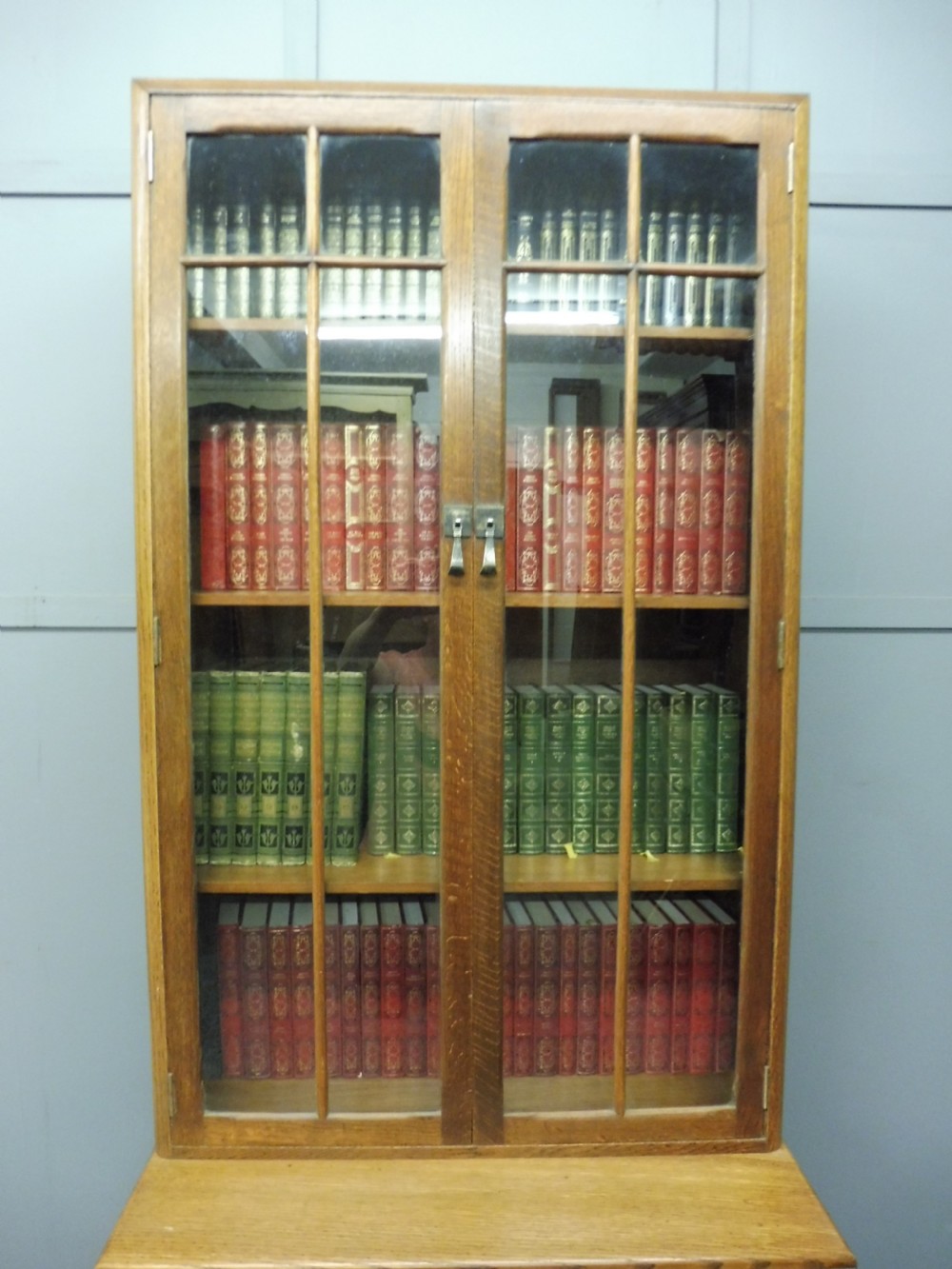 OAK ART DECO 1930'S BOOKCASE  View IV