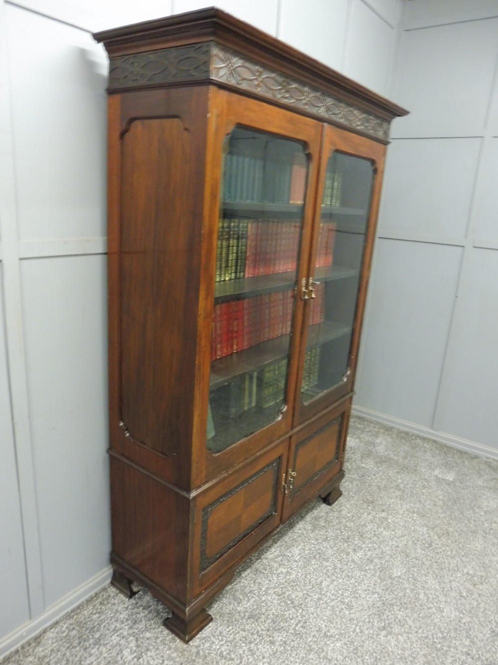 EDWARDIAN MAHOGANY BOOKCASE CIRCA 1910 View III
