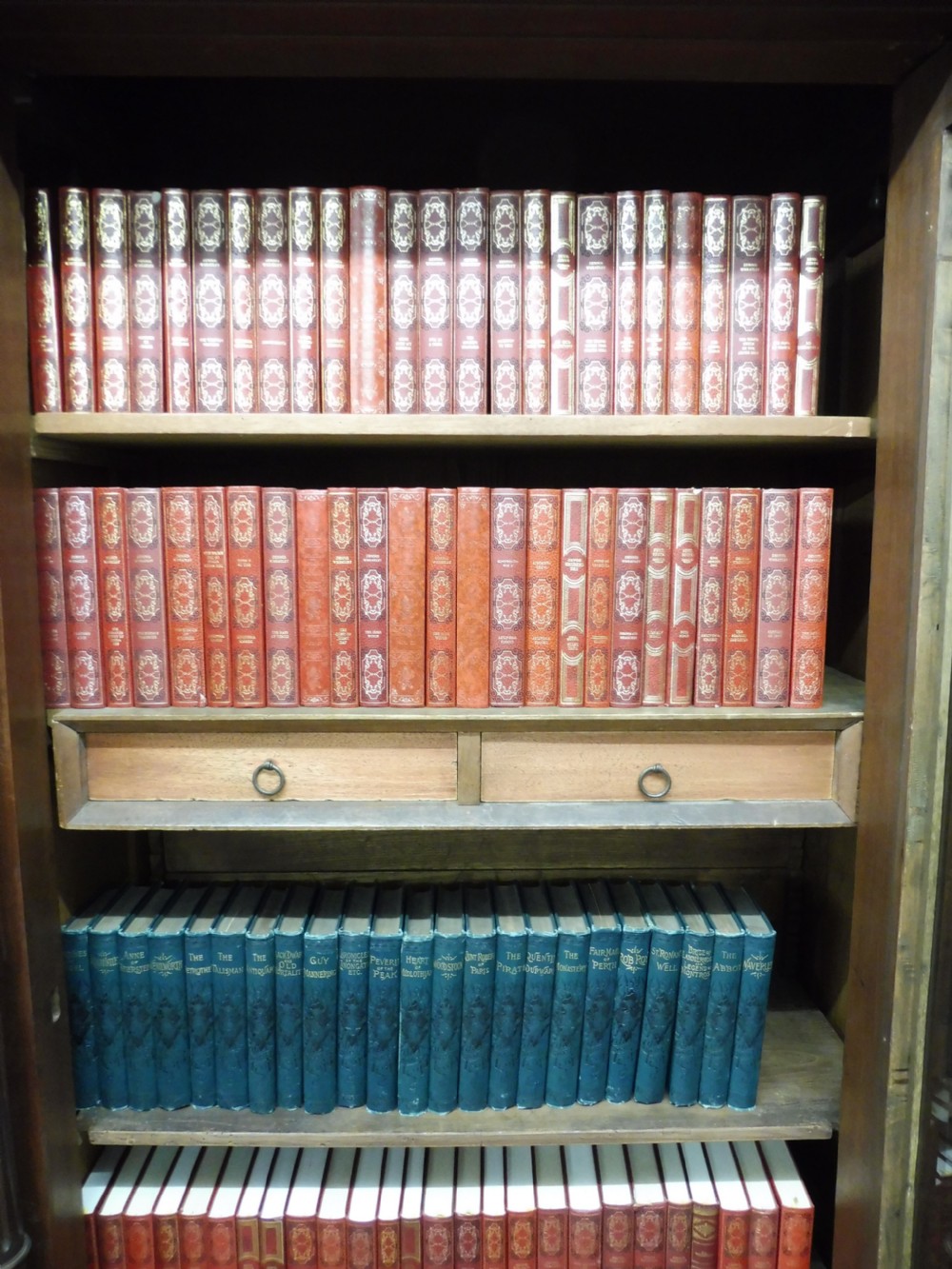 19TH CENTURY FRENCH BOOKCASE View XIV