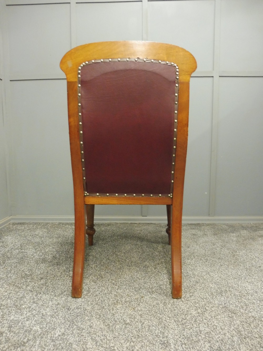 VICTORIAN DESK OR LIBRARY CHAIR  View VI