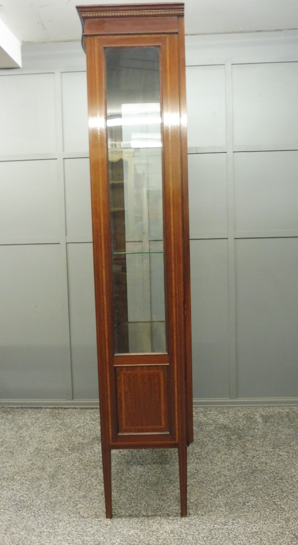 TALL SLIM SERPENTINE FRONTED EDWARDIAN INLAID DISPLAY CABINET CIRCA 1900-1910 View IV