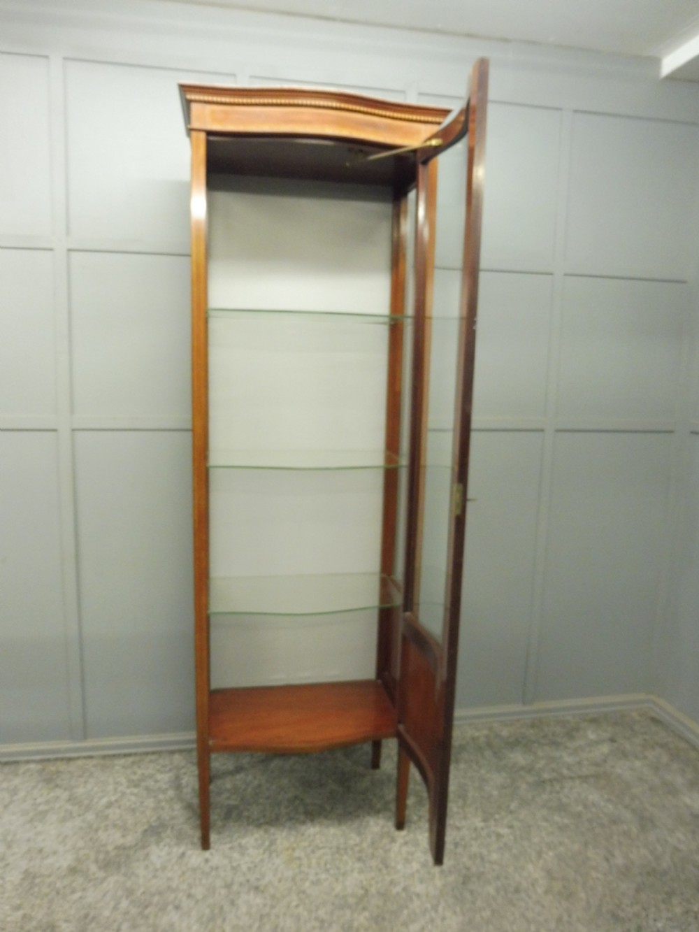 TALL SLIM SERPENTINE FRONTED EDWARDIAN INLAID DISPLAY CABINET CIRCA 1900-1910 View IX