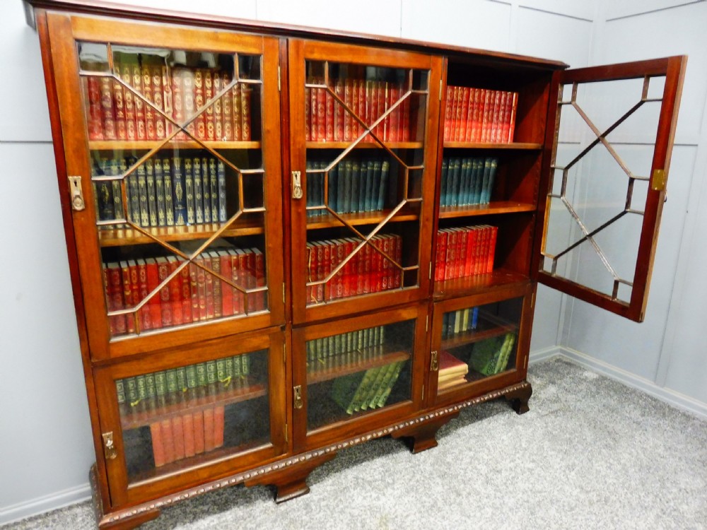 6 DOOR MAHOGANY BOOKCASE CIRCA 1920 View VI