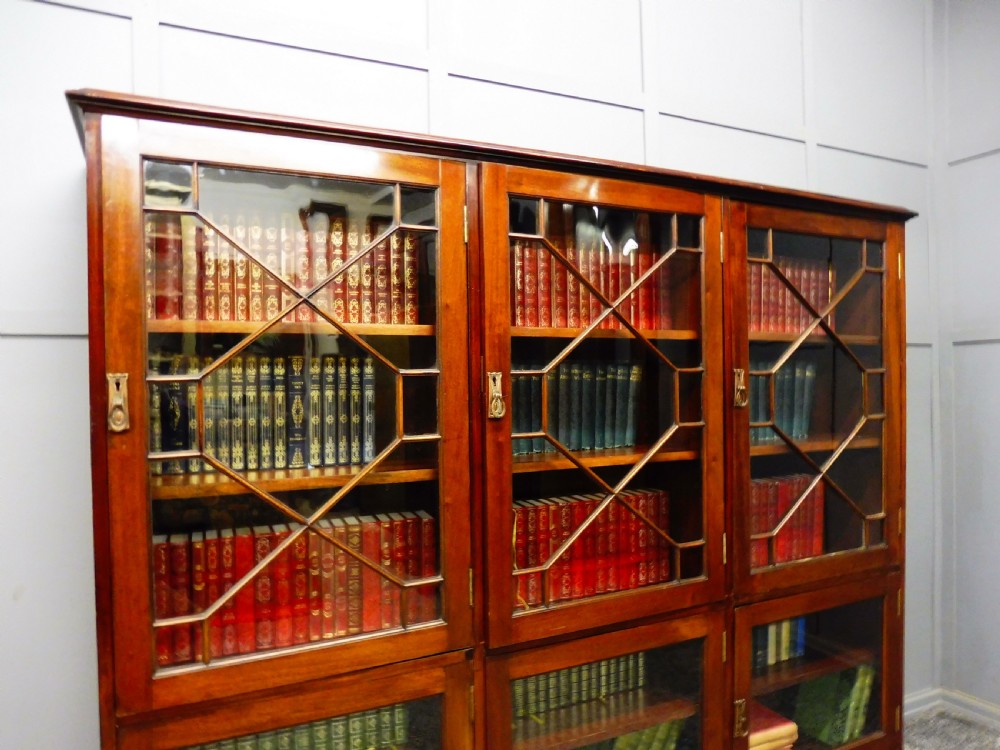 6 DOOR MAHOGANY BOOKCASE CIRCA 1920 View X