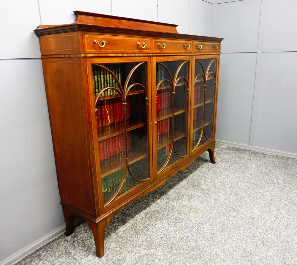 EDWARDIAN MAHOGANY INLAID BOOKCASE View III
