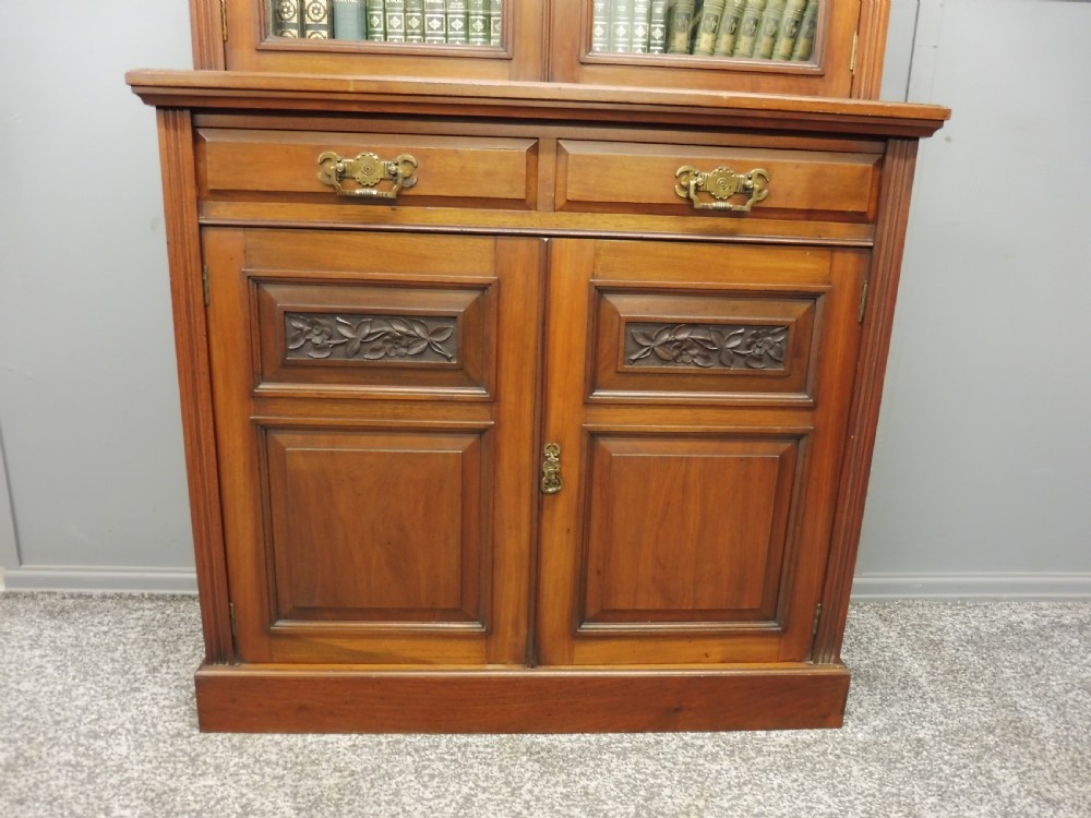 VICTORIAN WALNUT LIBRARY BOOKCASE  View IV