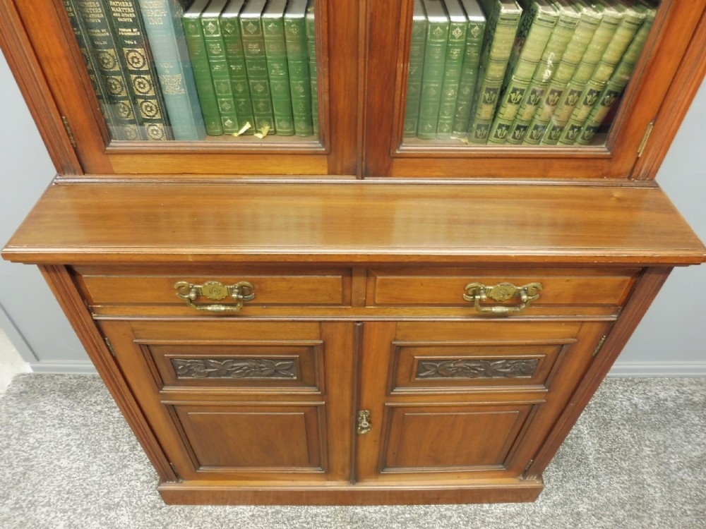 VICTORIAN WALNUT LIBRARY BOOKCASE  View VI