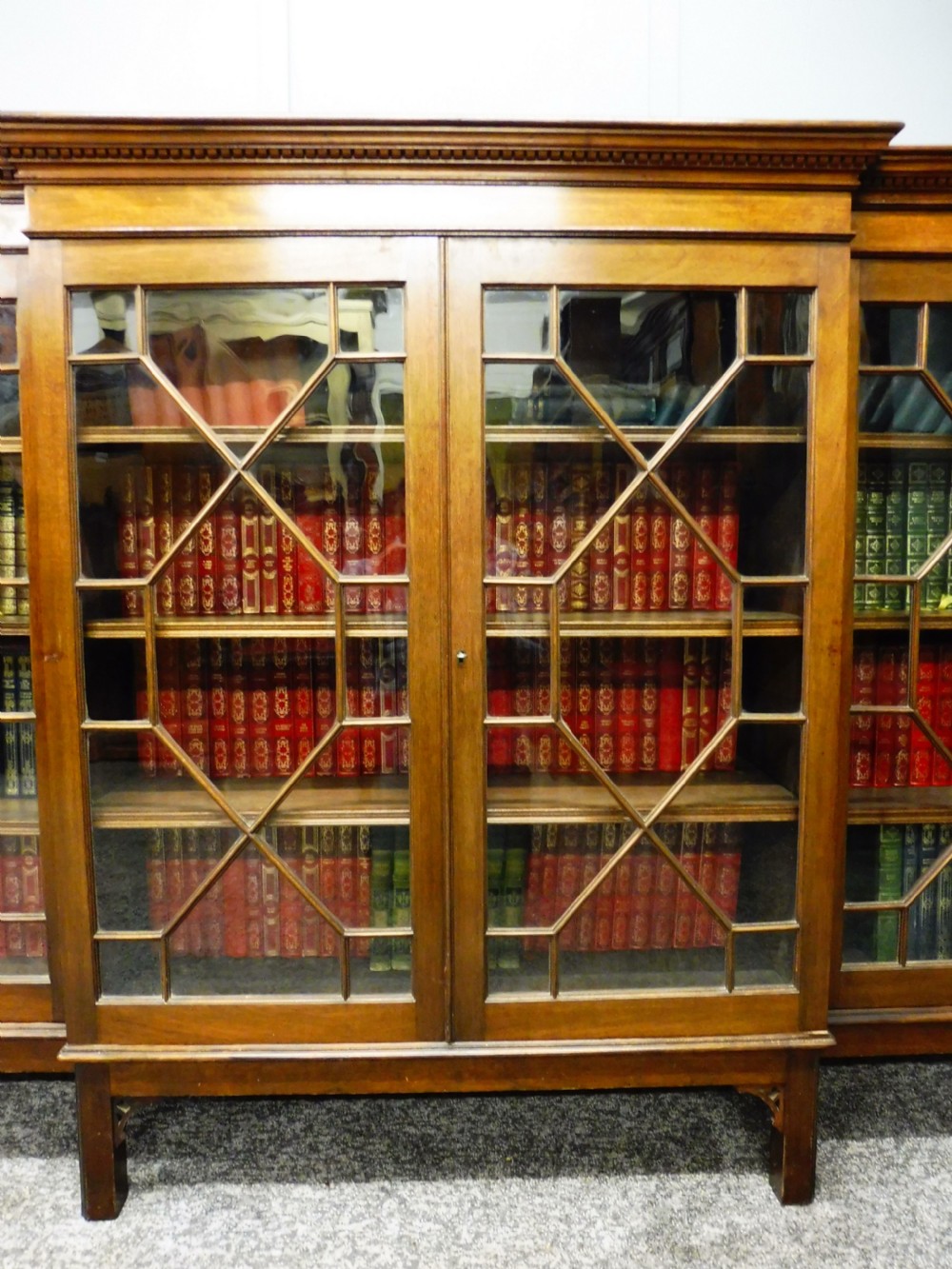 EDWARDIAN MAHOGANY BREAKFRONT BOOKCASE View VII