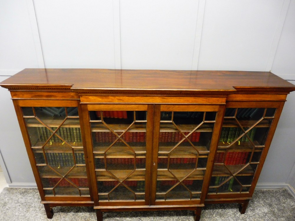 EDWARDIAN MAHOGANY BREAKFRONT BOOKCASE View IX