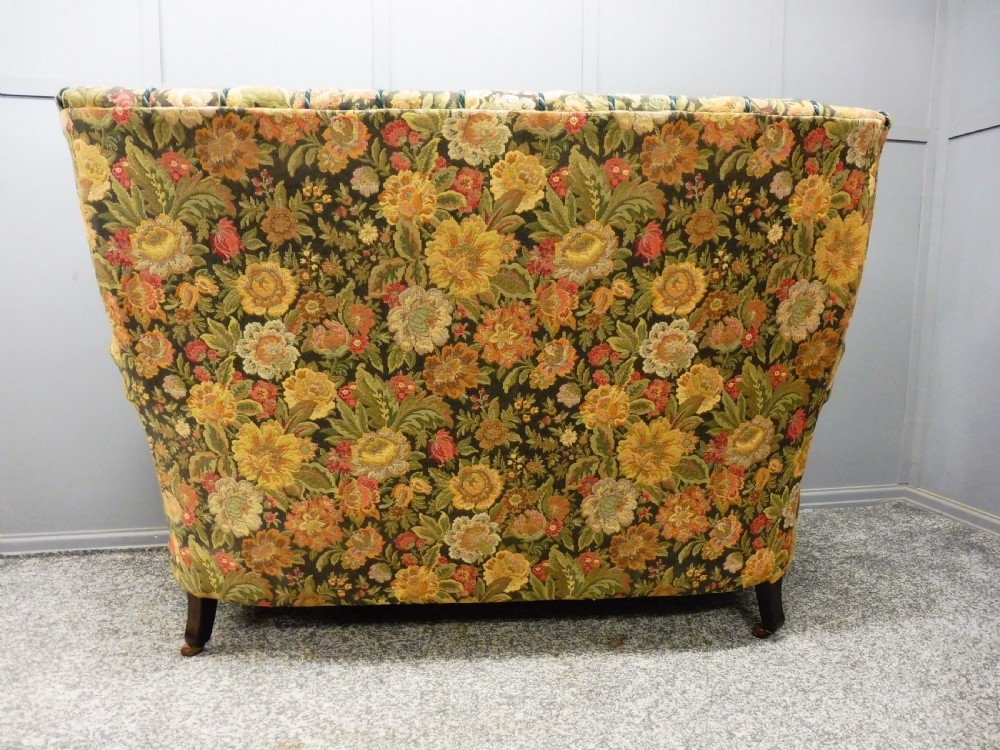 19TH CENTURY DEEP WINGED SOFA View IX