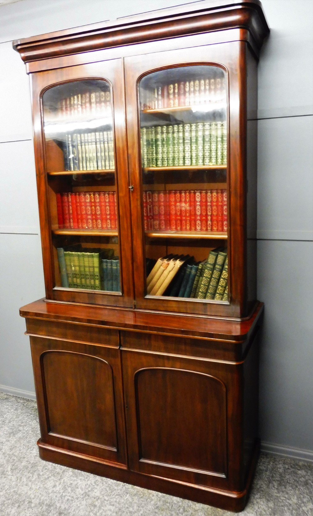 GOOD QUALITY VICTORIAN MAHOGANY BOOKCASE View V