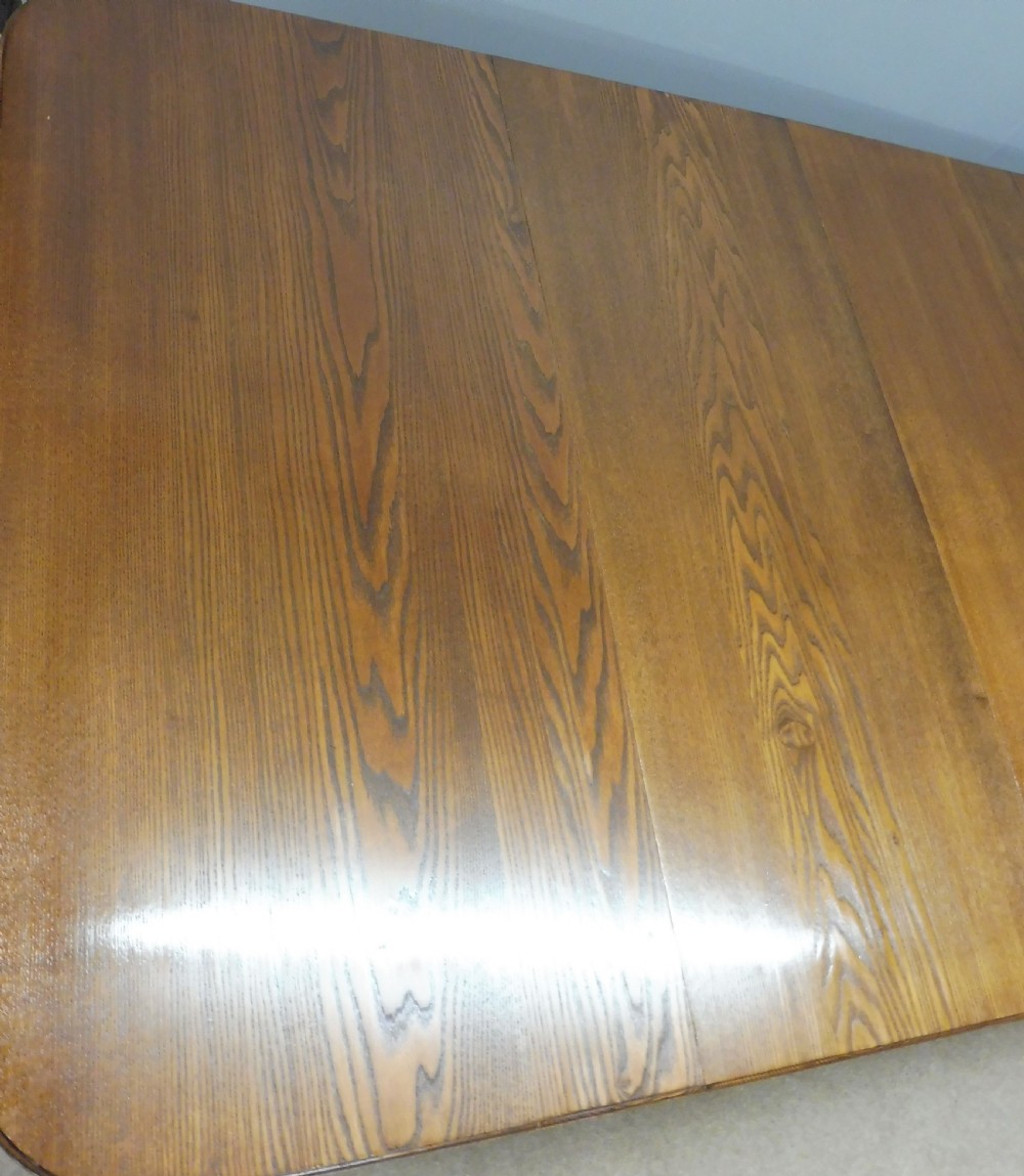 LARGE VICTORIAN OAK EXTENDING DINING TABLE View VIII