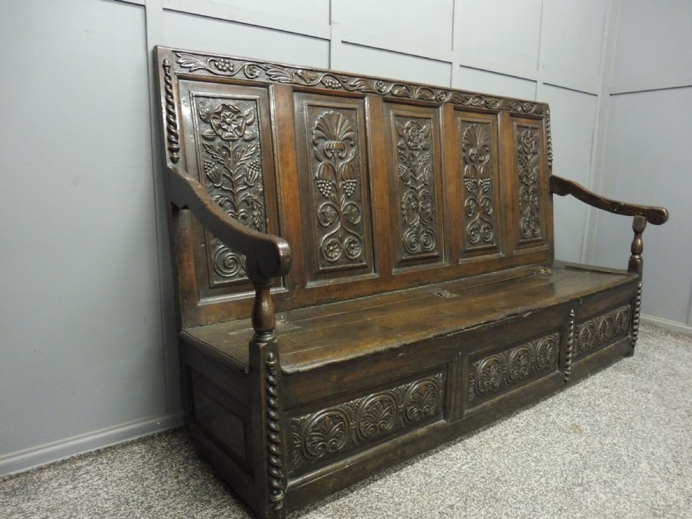 EARLY OAK SETTLE CIRCA 1680-1700 View II
