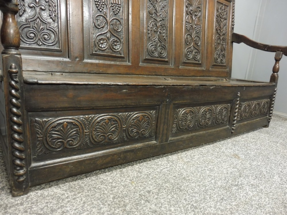 EARLY OAK SETTLE CIRCA 1680-1700 View IV