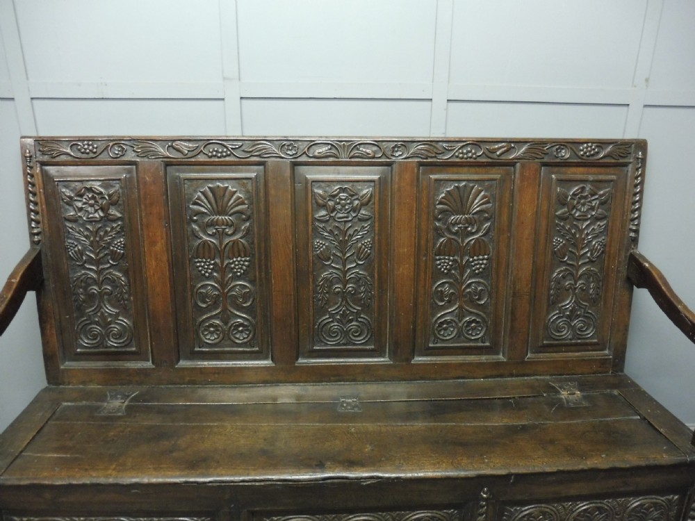 EARLY OAK SETTLE CIRCA 1680-1700 View V