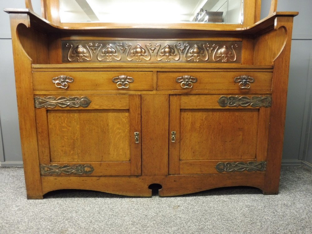 LARGE OAK ARTS AND CRAFTS SIDEBOARD  View V